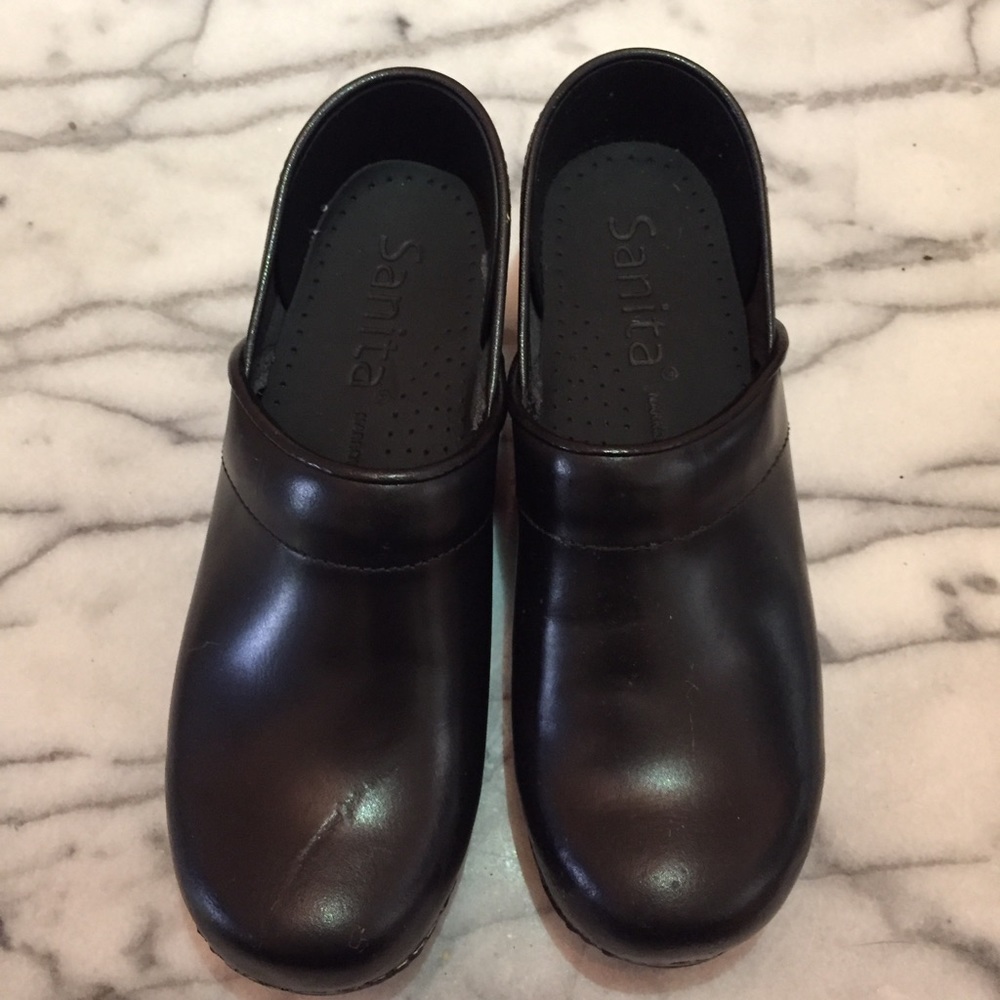 Clogs